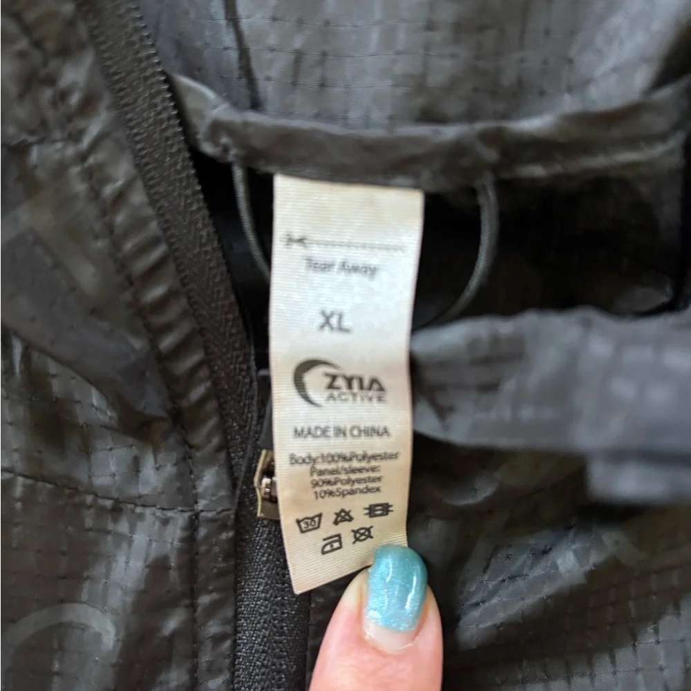 ZYIA Black Lightweight Jacket - Picture 5 of 5